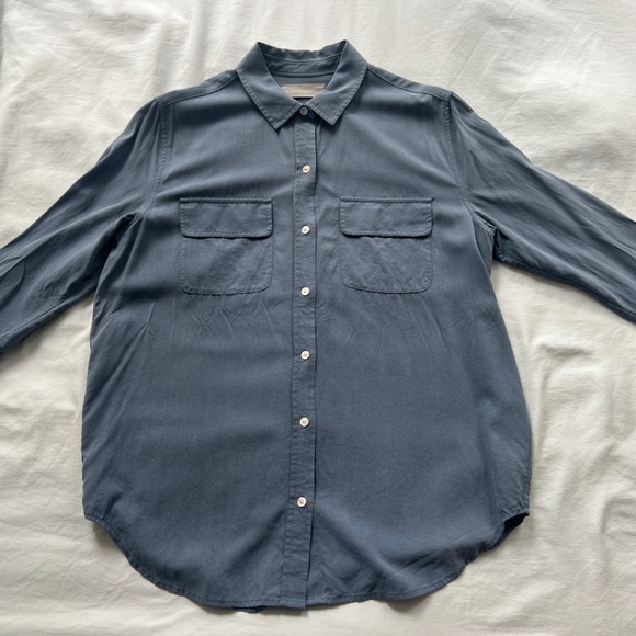 Everlane The Washable Silk Relaxed Shirt - Picture 3 of 3
